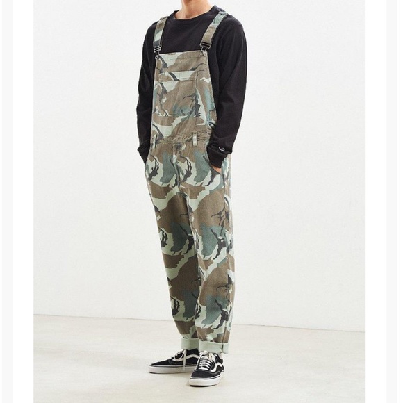 urban outfitters camo jumpsuit